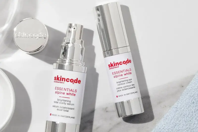 کرم دور چشم Skincode Brightening Eye Contour Cream